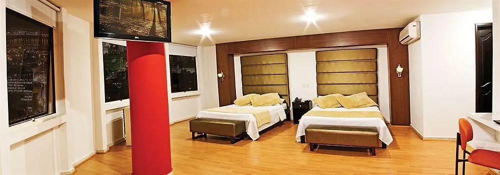 Hotel Metropolis Plaza Cali