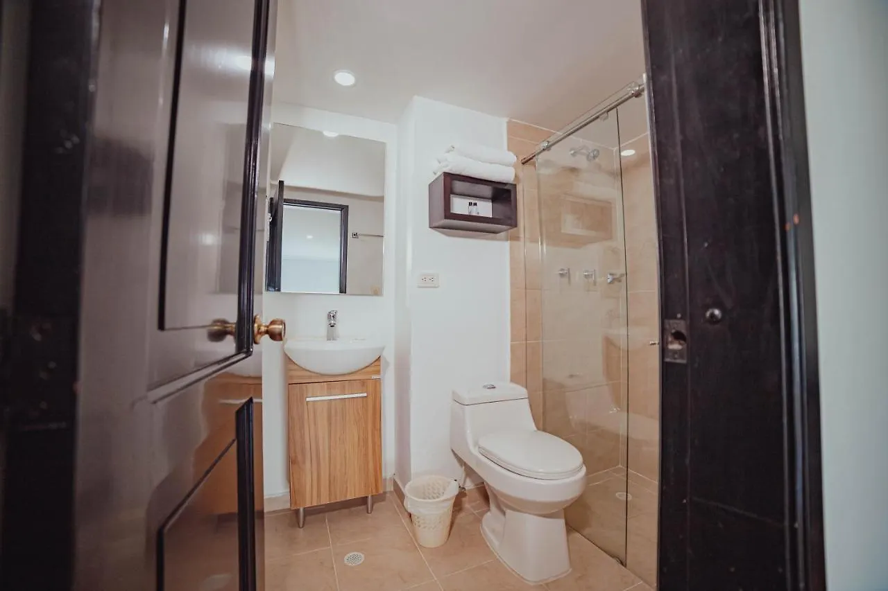 Hotel Metropolis Plaza Cali 3*,