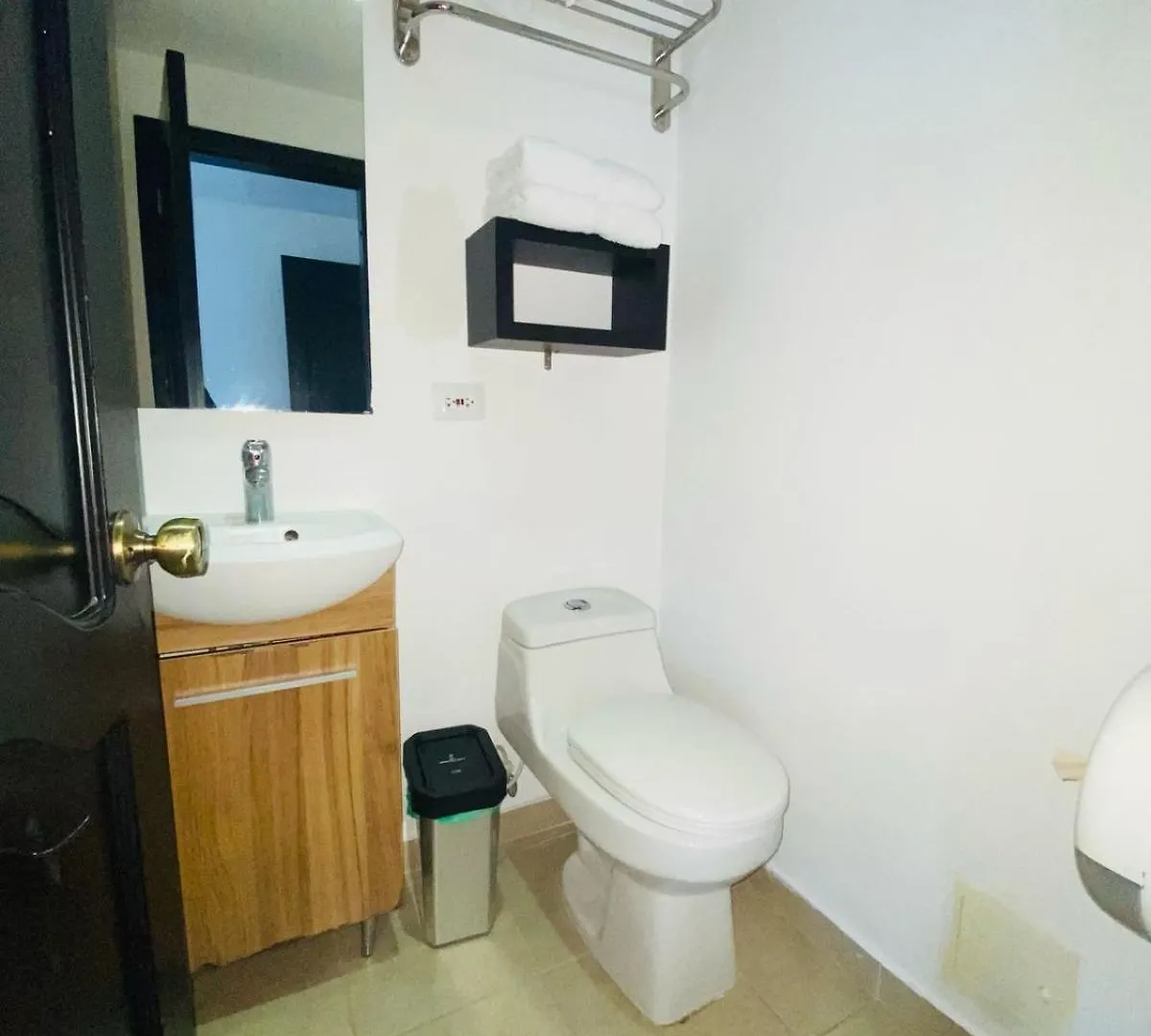 Hotel Metropolis Plaza Cali 3*,  Colombia