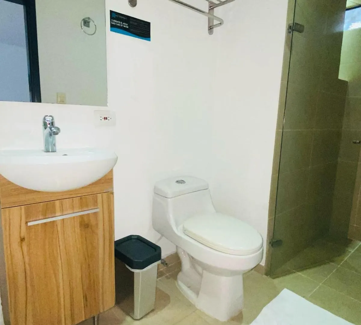 Hotel Metropolis Plaza Cali 3*,