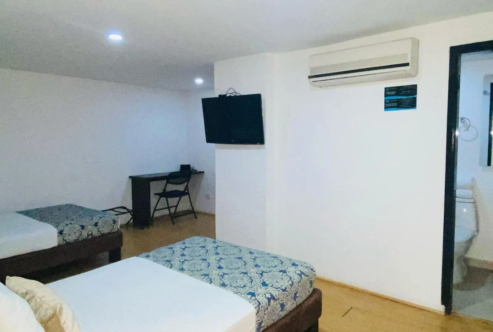 Hotel Metropolis Plaza Cali 3*,