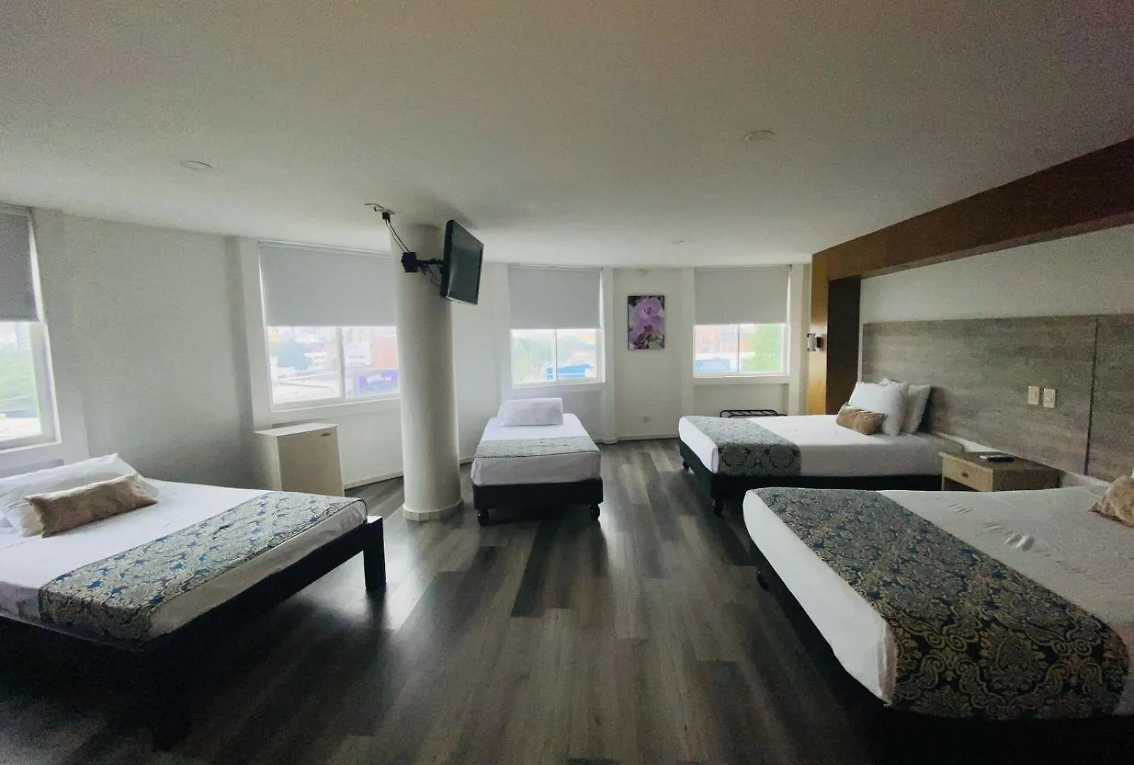 Hotel Metropolis Plaza Cali
