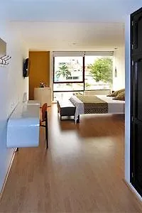 Hotel Metropolis Plaza Cali