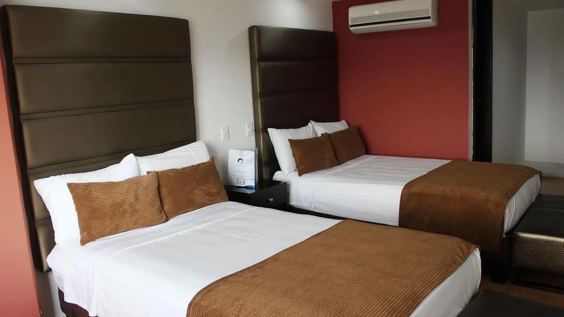 Hotel Metropolis Plaza Cali